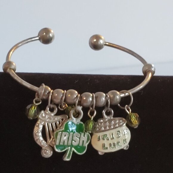 Vintage St Patrick's Day Ireland Irish Charm Bangle Bracelet Silver - Picture 1 of 8